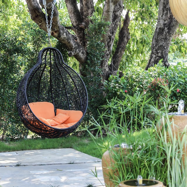 <p>Garden swing seats and outdoor porch swing to enjoy your backyard</p>