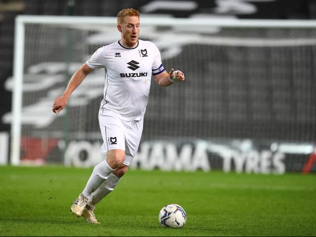 <p>Dean Lewington signed a new one year contract to stay at MK Dons next season. Both Liam Manning and Daniel Harvie praised the skipper for his performances this season.</p>
