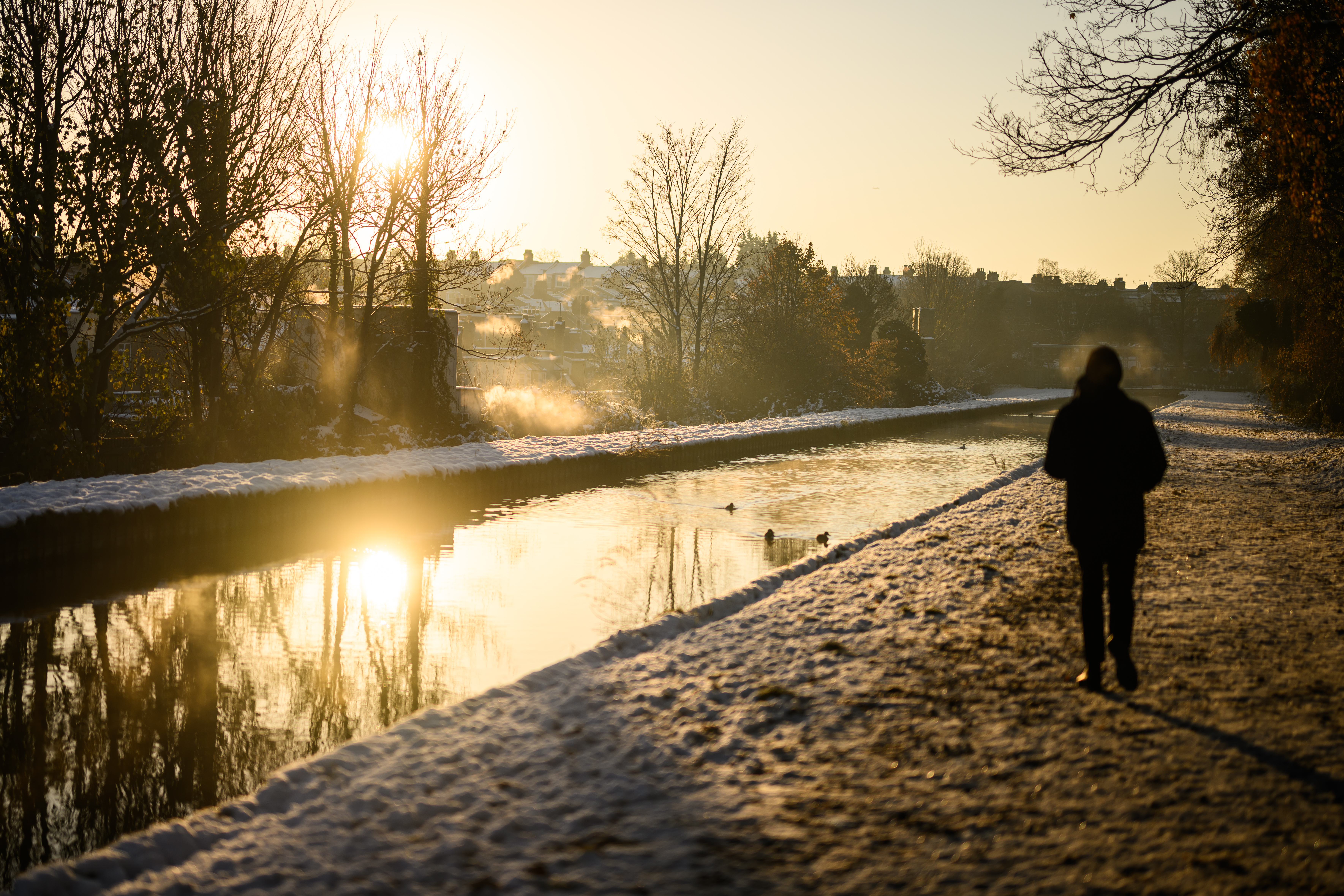 UKHSA cold weather alert extended for UK