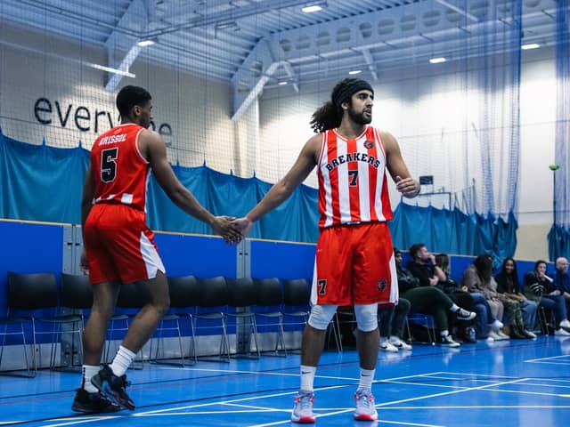 Blayne Freckleton (right) re-signed for MK Breakers. Pic: Josh Nesden