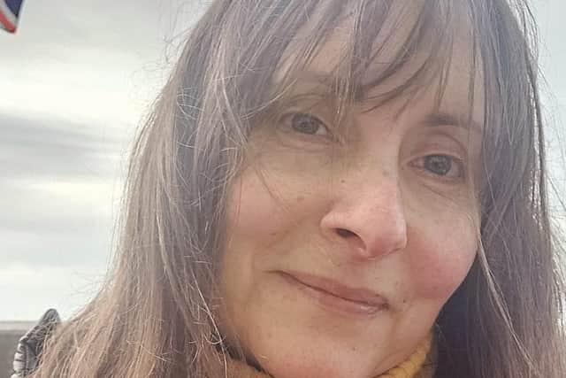 Mum Lisa Brown who earns £800-a-month from Vinted.