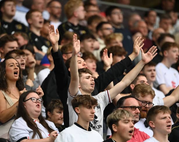 MK Dons fans