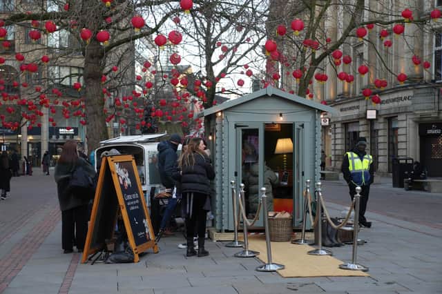 The Chef & Brewer Collection brought countryside pub charm to Manchester with a tiny pop-up cosy cabin in St Ann’s Square