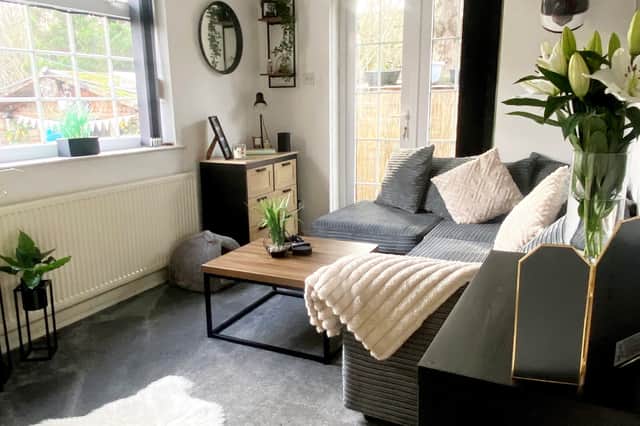 Elise Holt's annex living room.