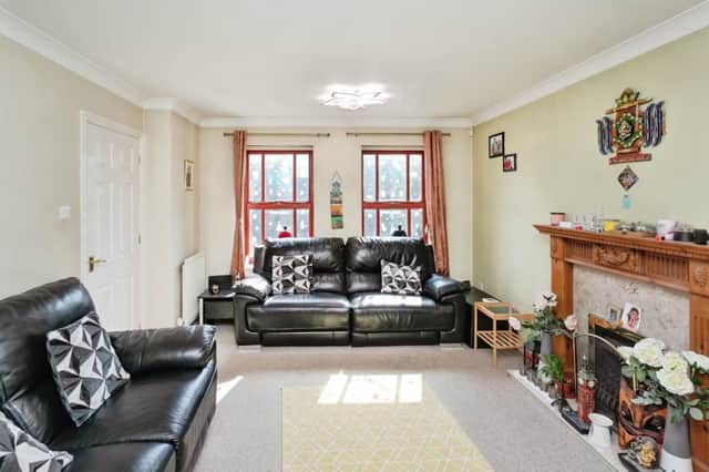 4 bedroom detached house