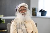 Sadhguru being interviewed by Ralph Blackburn