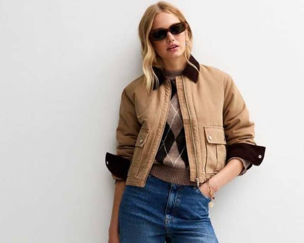 New season drop in New Look: Tan Contrast Collar Cropped Barn Jacket is the perfect summer to autumn staple