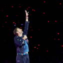  Chris Martin of Coldplay performs on a stop of the band's Music of the Spheres world tour at Allegiant Stadium on June 06, 2025 in Las Vegas, Nevada.