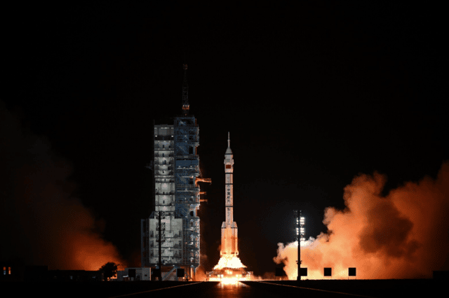 The Long March 2F Y23 carrier rocket carrying the Shenzhou-23 manned spaceship launched successfully at 11.08pm on May 24 at the Jiuquan Satellite Launch Center. 