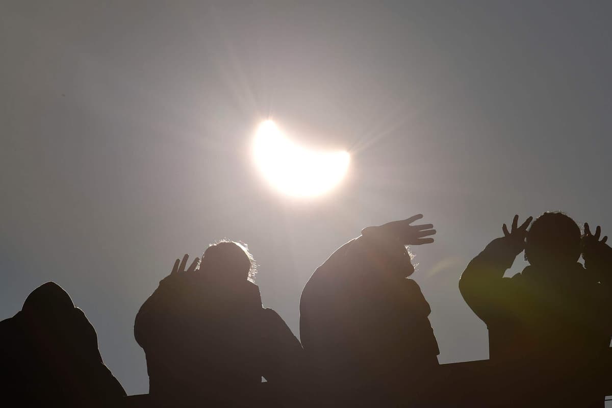 Solar eclipse glasses prices rise as Amazon bestseller starts from £17 ...