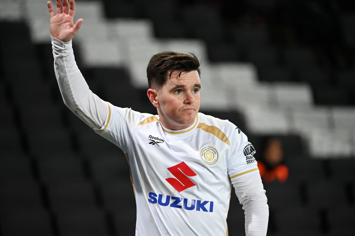 Sweeting erklärt die Entscheidung, Kelly zu erlauben, MK Dons nach ...