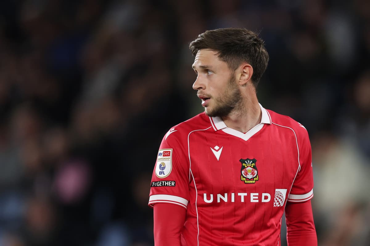 Offensiver Außenverteidiger Barnett wechselt leihweise von Wrexham zu den ...
