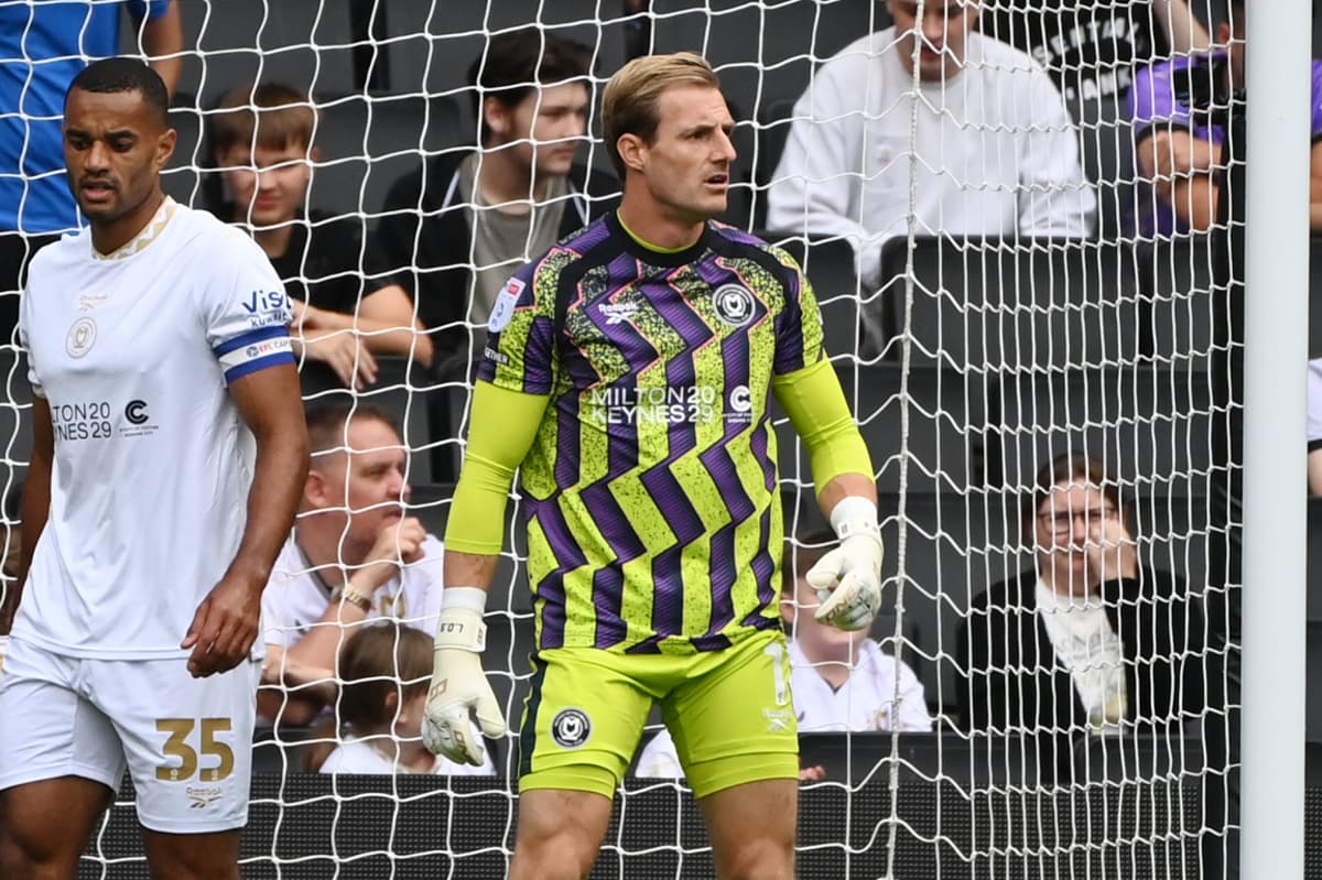 Punktgewinn gegen Huddersfield dank Dons-Torwart MacGillivray - | Barlaser