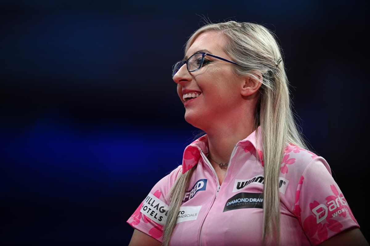 Sherrock holt sich den ersten Titel der Women's Series des Jahres