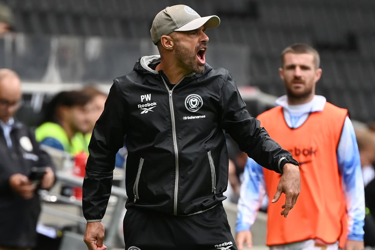 Warne möchte die Länderspielpausen für die Mannschaften der League One ...