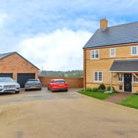 Great Horwood home for £700,000 with large garden, double garage and summer house