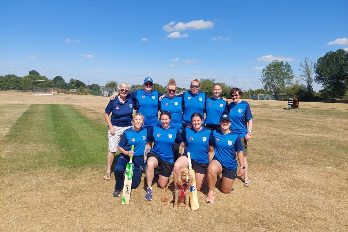 Cricketspieler in Newport Pagnell holen die Triple Crown mit drei ...