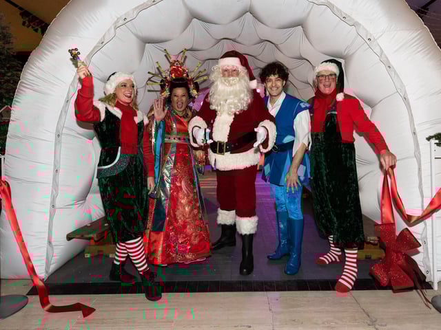 Concord Christmas Parade 2022 Parking In Pictures: Panto Stars Kick Off Christmas Countdown In Milton Keynes |  Milton Keynes Citizen