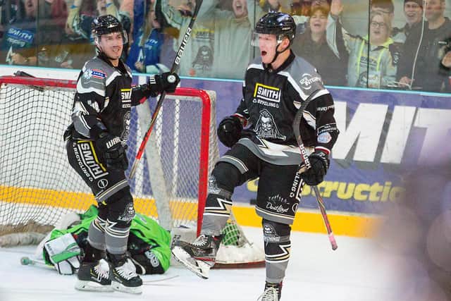 MK Lightning vs Hull. Pic: Tony Sargent