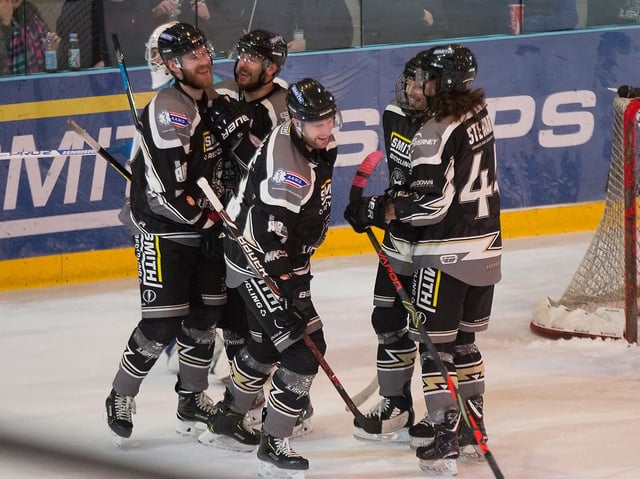Lightning vs Sheffield Steeldogs. Pic: Tony Sargent