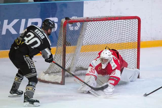 Lightning vs Swindon Wildcats. Pic: Tony Sargent