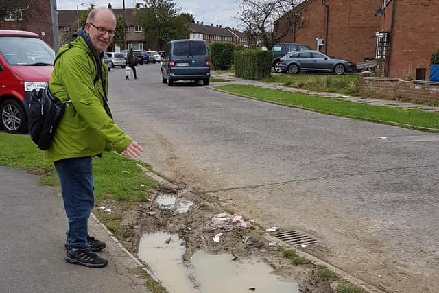 Cllr Long shows the state of the verges