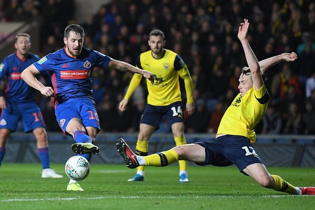 Marc McNulty looks set to re-join ex-manager Jack Ross at Hibernian, Sunderland have agreed to cancel his loan deal. (Edinburgh Evening News)