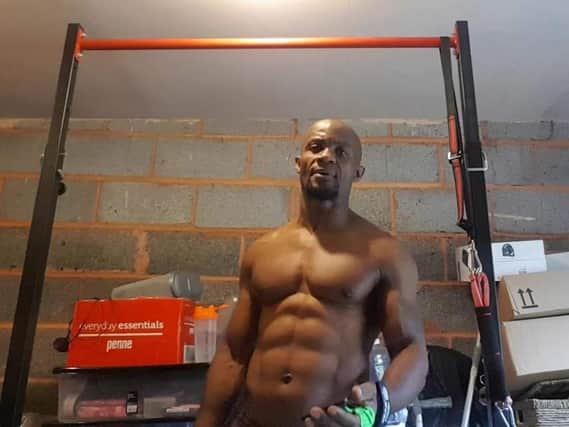 Idai Makaya is the new world record holder for the most chin-ups done in 24 hours