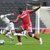 David Kasumu battles John Akinde