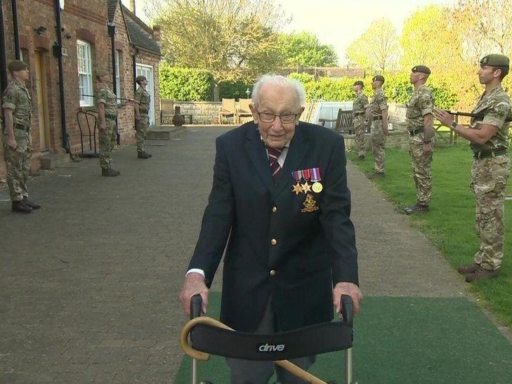 National hero Captain Tom Moore dies with his family around him 'sharing laughter and tears' - Vimarsana News