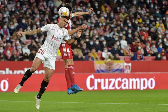 Newcastle could revive their interest in Diego Carlos this Summer, reports Spanish newspaper, Marca. The Magpies offered close to £50m in January but Seville are second La Liga and didn't want to lose their best player midseason