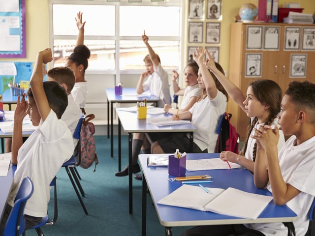 28 schools in MK have classes with 31+ children