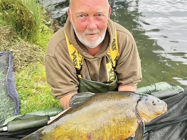 What a cracker – Tony Snelson's 10lb tench!