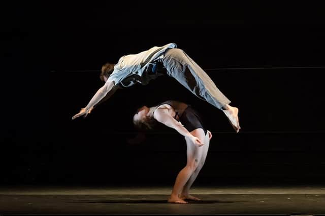 The 7 Fingers, Freya and Conor Wild, photo by Alexandre Galliez