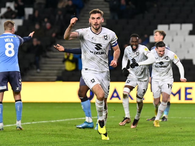 Set to keep the captain's armband