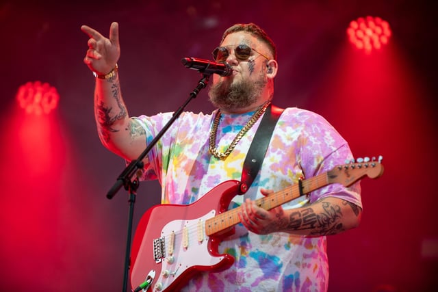 Rag 'n' Bone Man performing at Campbell Park, Milton Keynes, July 16, 2022. Photo by David Jackson.