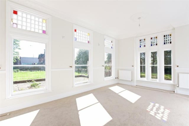 The property is beautifully decorated and presented with numerous period features and stunning picture windows throwing lots of natural light into the living areas