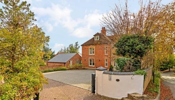 The spacious driveway outside the front of the property.