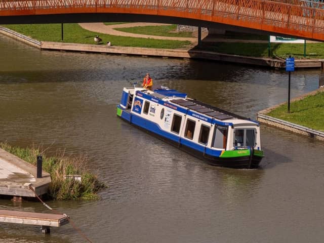 The community boat Electra
