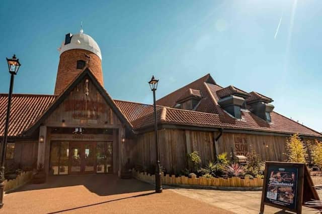 Hickory's Smokehouse, located on the site of the former Caldecotte Pub and Grill, opened its doors to the public today
