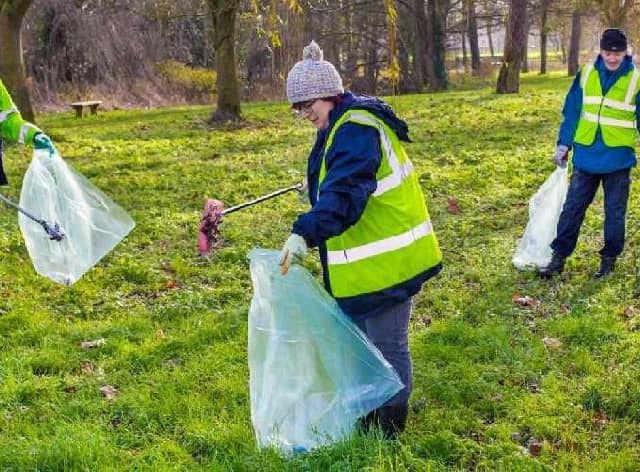 Join in the mass Milton Keynes litter pick
