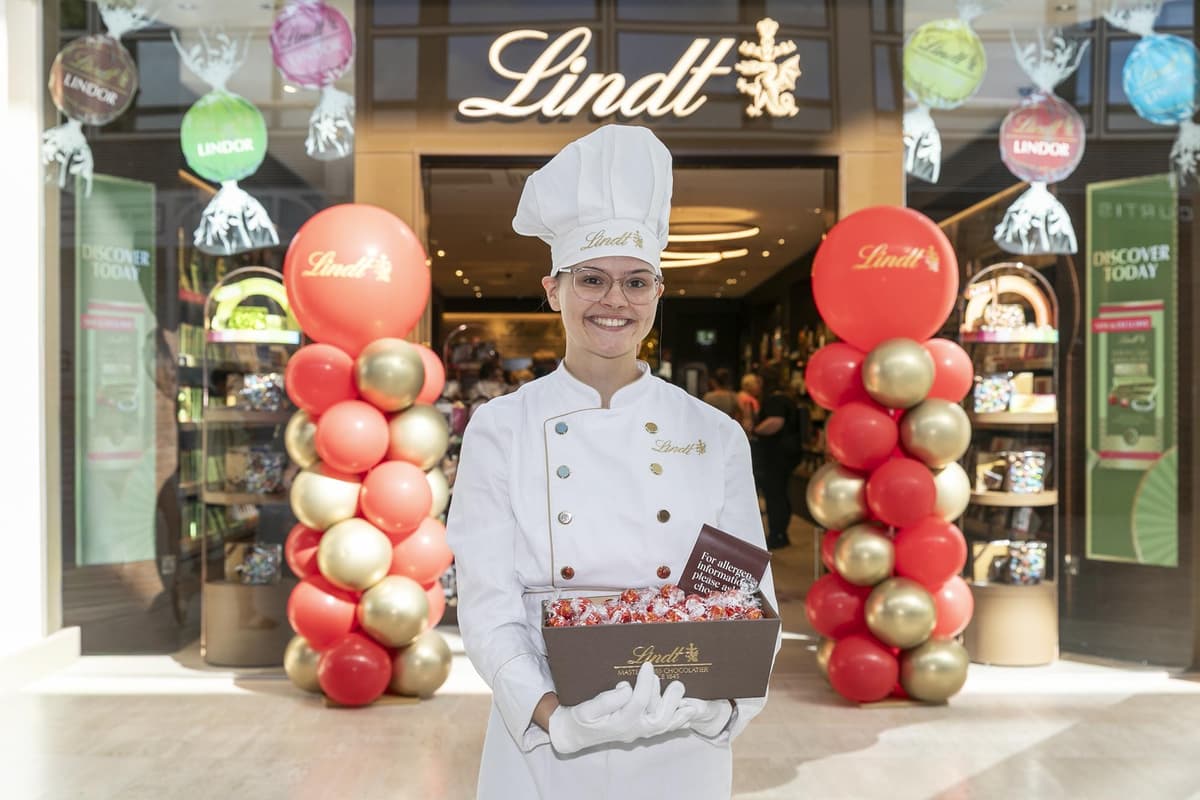 In Bildern: Erster Blick ins Schokoladenparadies: Neuer Lindt-Laden in ...
