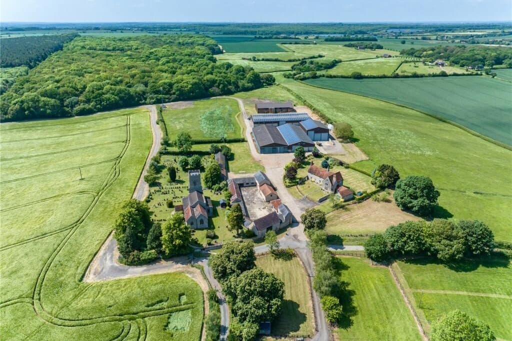 Entire 900 acre farm goes up for sale in Milton Keynes 