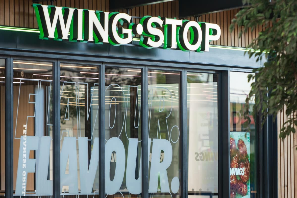 Wingstop Customres Wingstop celebrate opening in Milton Keynes with free wings for first ...