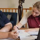 Tutor teaching online skills