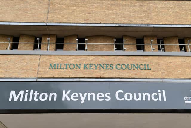 Milton Keynes councillors are set to discuss whether they prefer a four or six council model for devolution at extraordinary and full council meetings tonight (Wednesday)