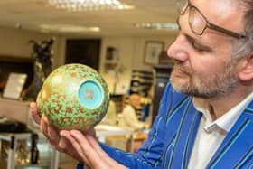 Charles Hanson with Chinese Qianlong vase: photo by Mark Laban