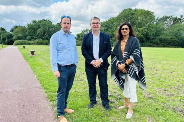 MP Iain Stewart and Cllr Shazna Muzammil  are backing the protest from Kingsmead and Oxley Park residents to stop the H6 extension from being built across their green space in MK