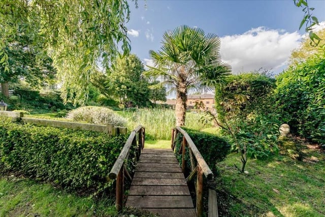 The property overlooks beautiful countryside and set adjacent to Water Hall Park which is managed by The Parks Trust