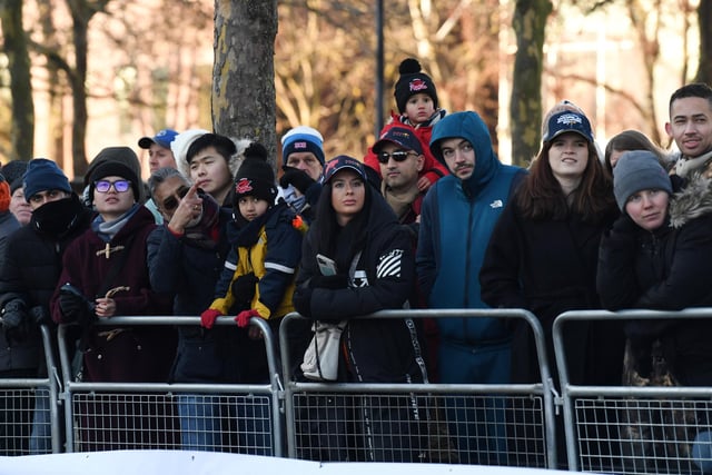Fans on Midsummer Boulevard